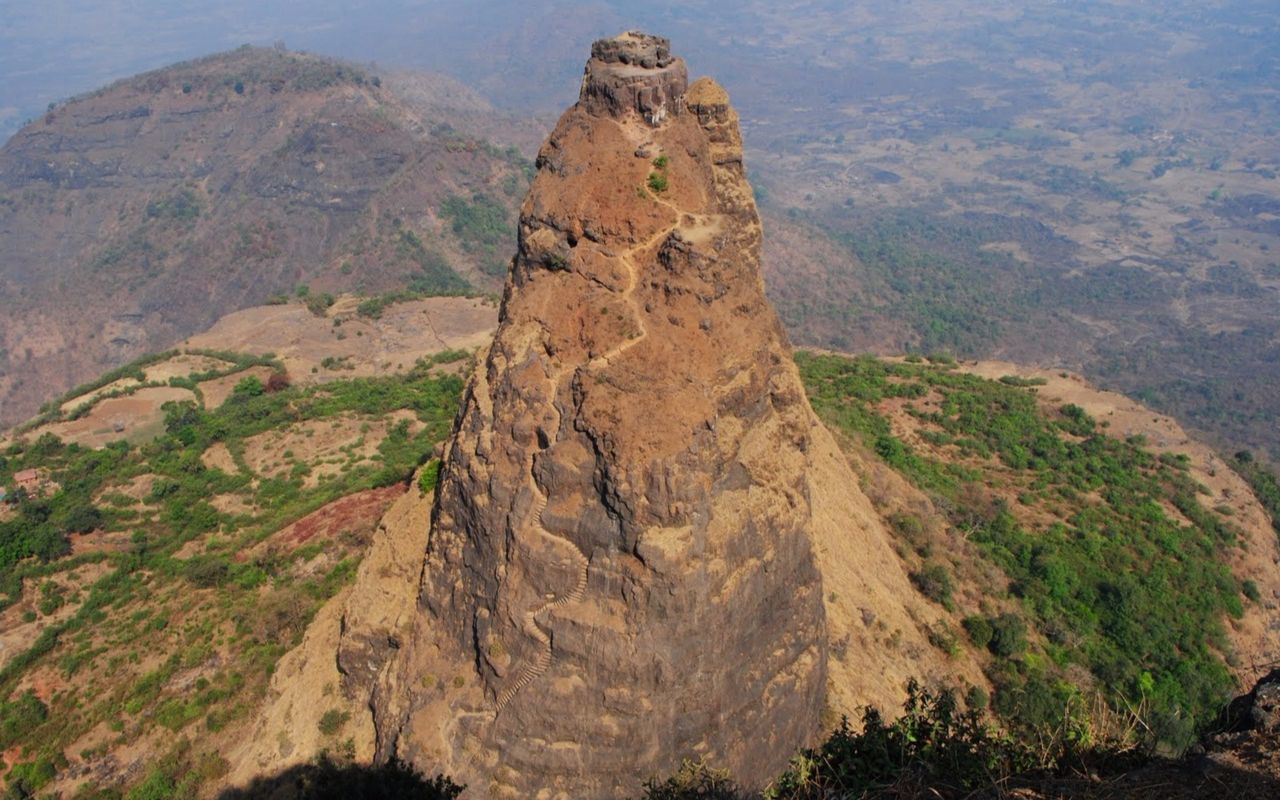 【人文/旅行】敢见识下高耸90度的堡垒山吗 好几个