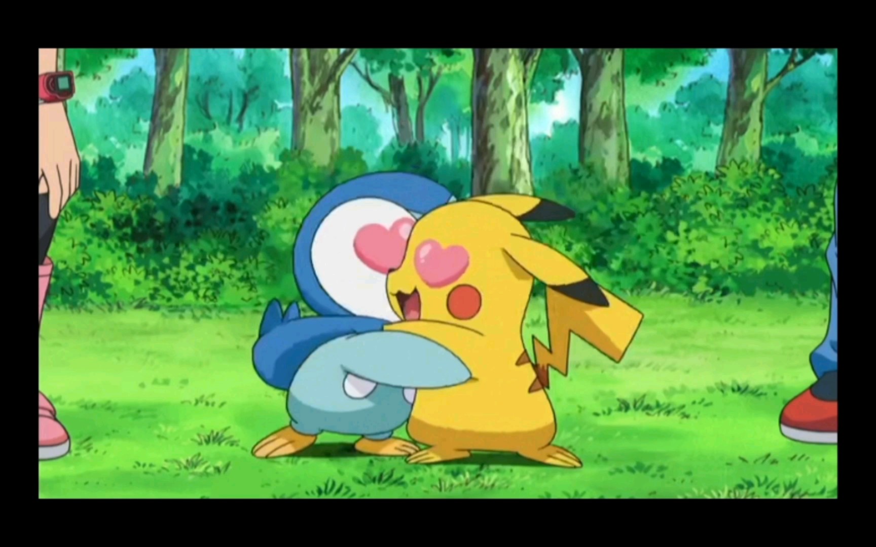 精灵宝可梦 皮卡丘不小心电到波加曼 波加曼生气了但一瞬间就它两就