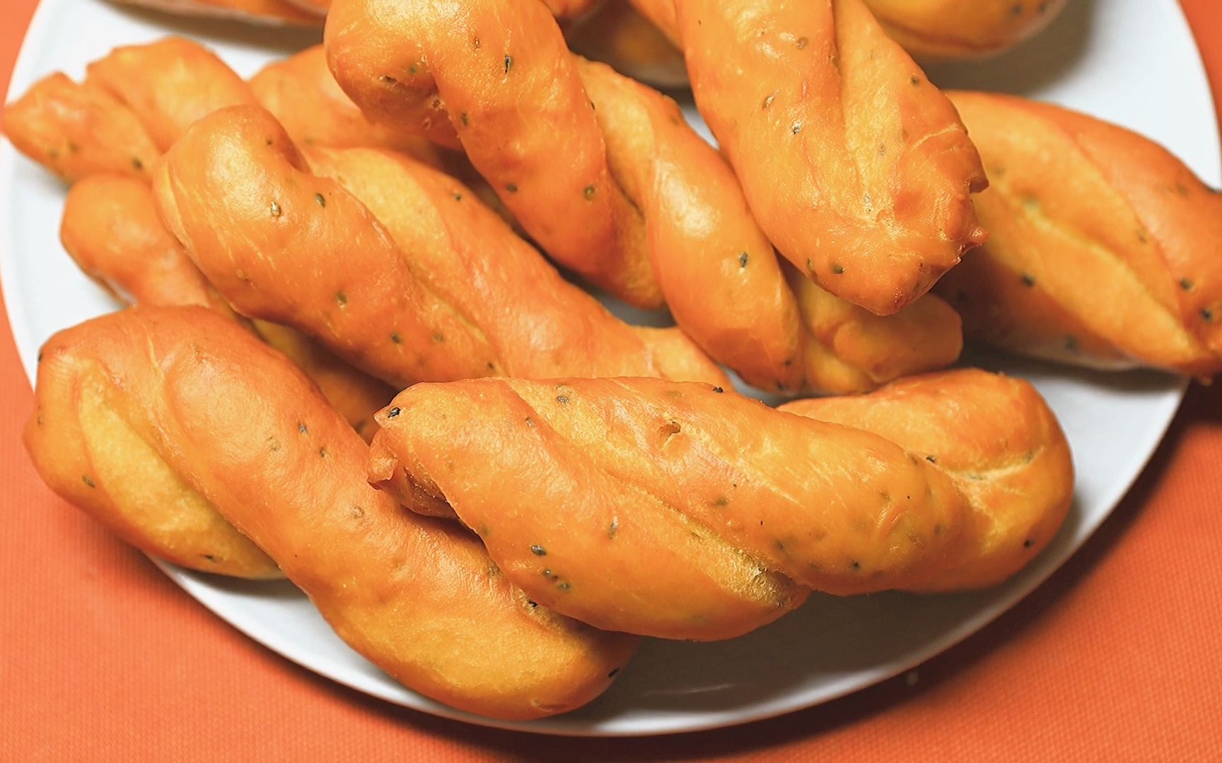 【麻花油条】奶香浓郁的麻花油条,本想做麻花,无意解锁了油条做法,好