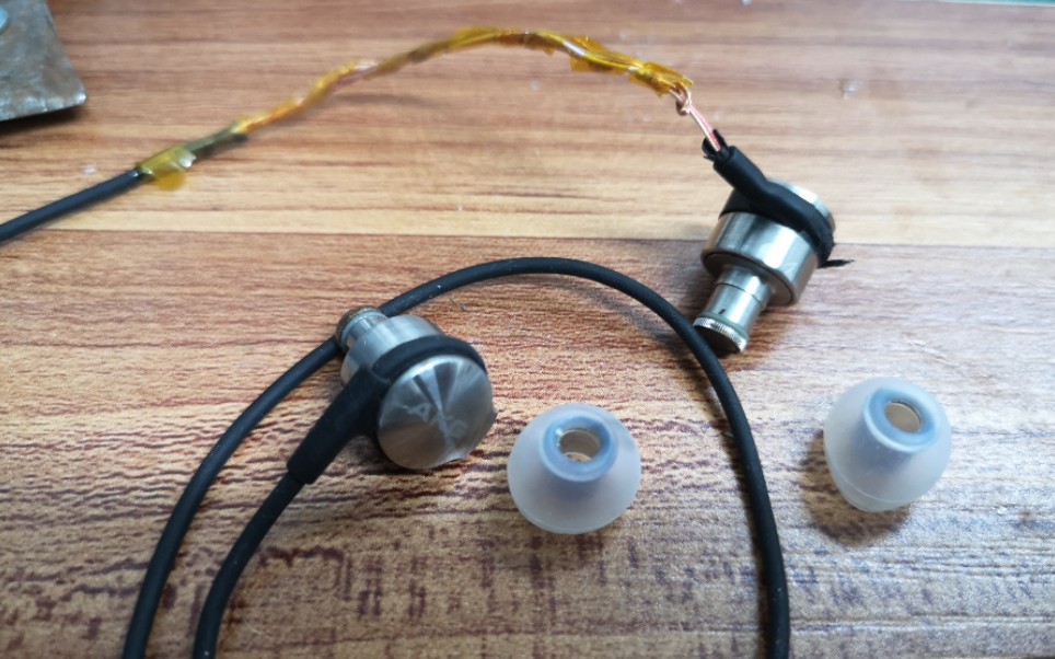 耳机维修第5集akgk3003圈铁hifi耳机爆线无痕更换