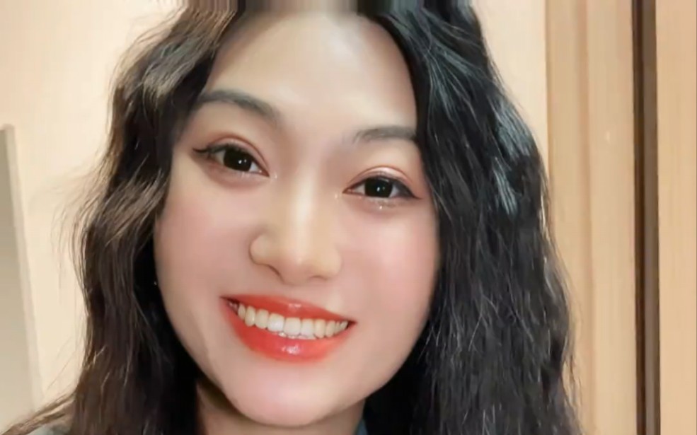下班回家女朋友居然这样对我 吓死人了