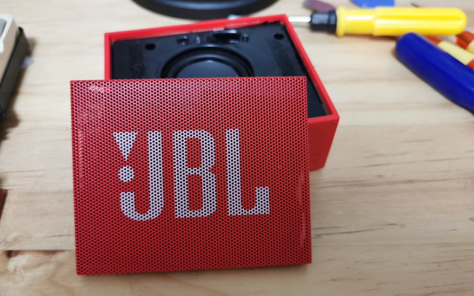 jbl go拆机视频(下次补后半段)