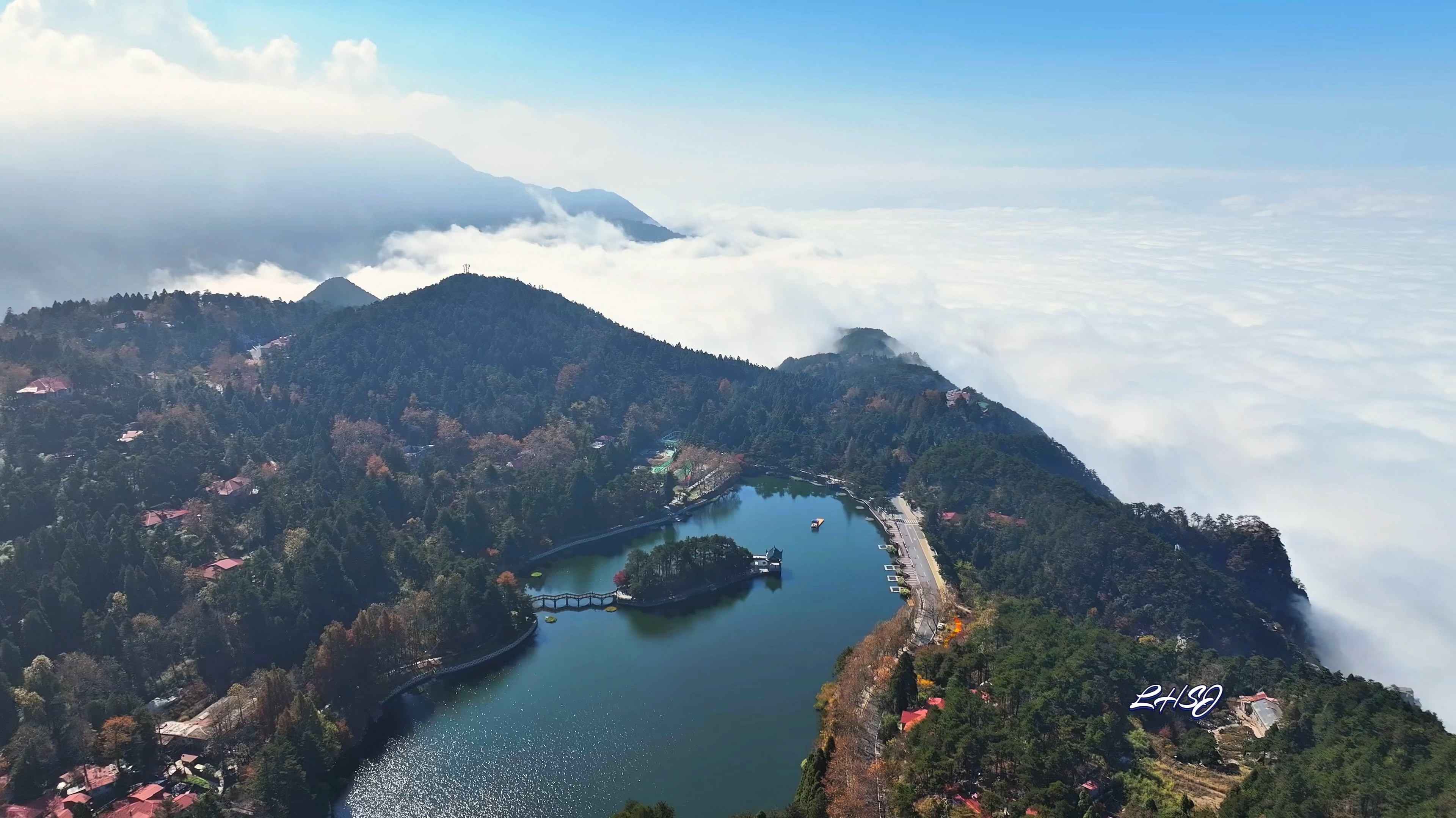 庐山如琴湖简介图片