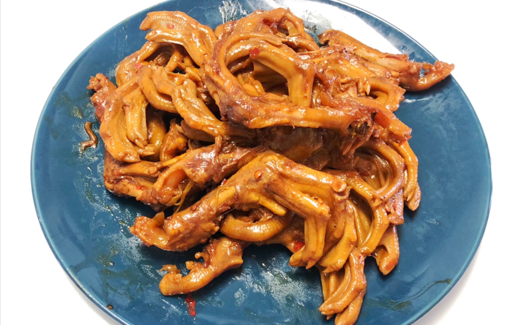 活动  周末在家做个秘制的红烧鸭爪,软烂入味特别香,一人能啃一大盘