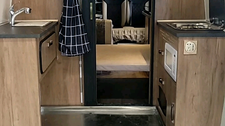 大通v80房车后置卫生间厨房款