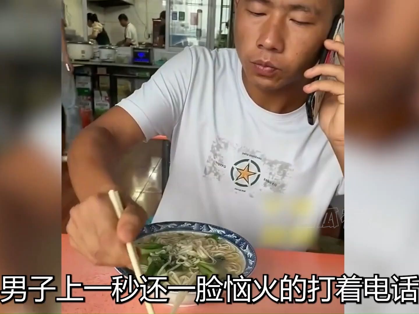 [图]爱是由很多个瞬间拼凑起来的，真的会被这种下意识的细节给戳到！ #情侣 #夫妻  #爱藏在细节里 #娱乐评论大赏