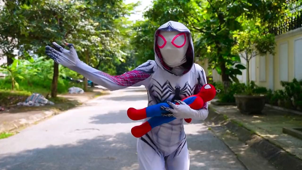 如果蜘蛛女侠被袭击了?第一视角带你体验营救蜘蛛侠