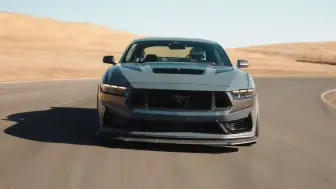 Descargar video: 【熟肉】2025款 5.0升V8福特Mustang DarkHorse赛道测评