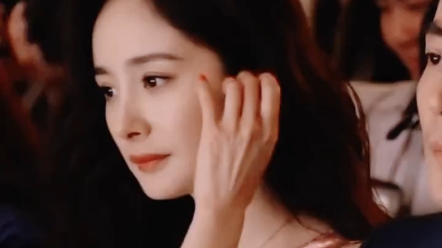 被这样的眼睛盯住 很难不心动