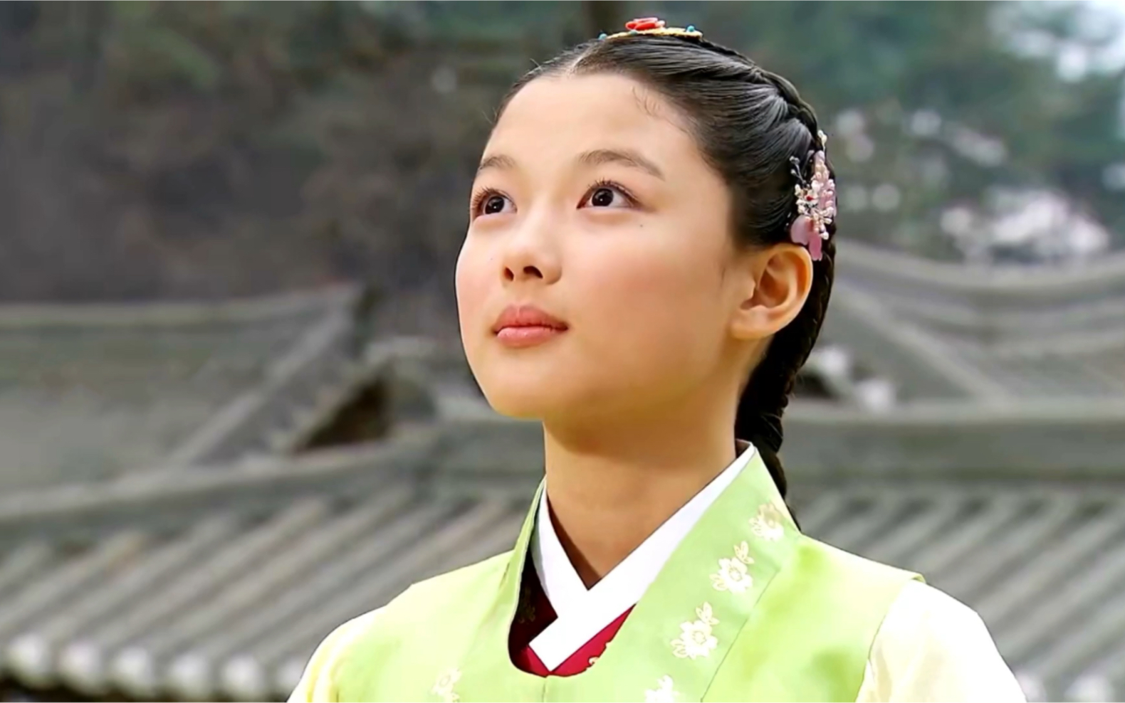 『拥抱太阳的月亮』烟雨出场