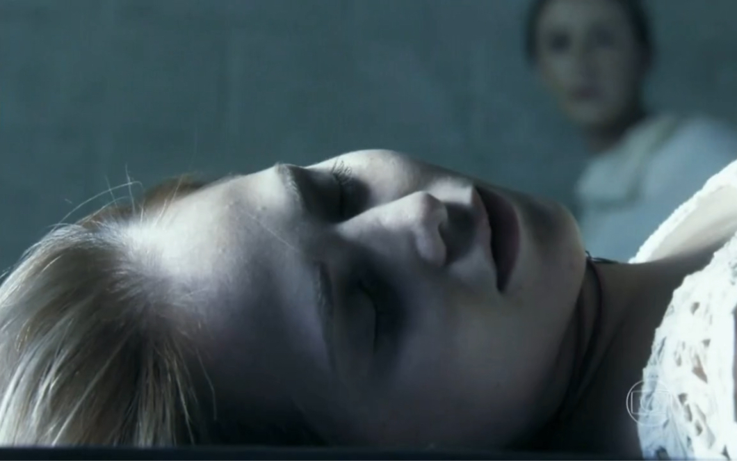 巴西美女被捂晕送去做ct