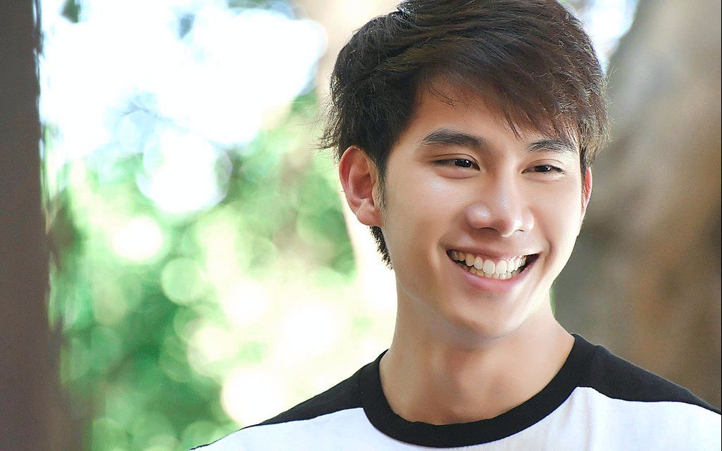 【醉后爱上你】tulpakorn171125外府喂大象活动直播录像