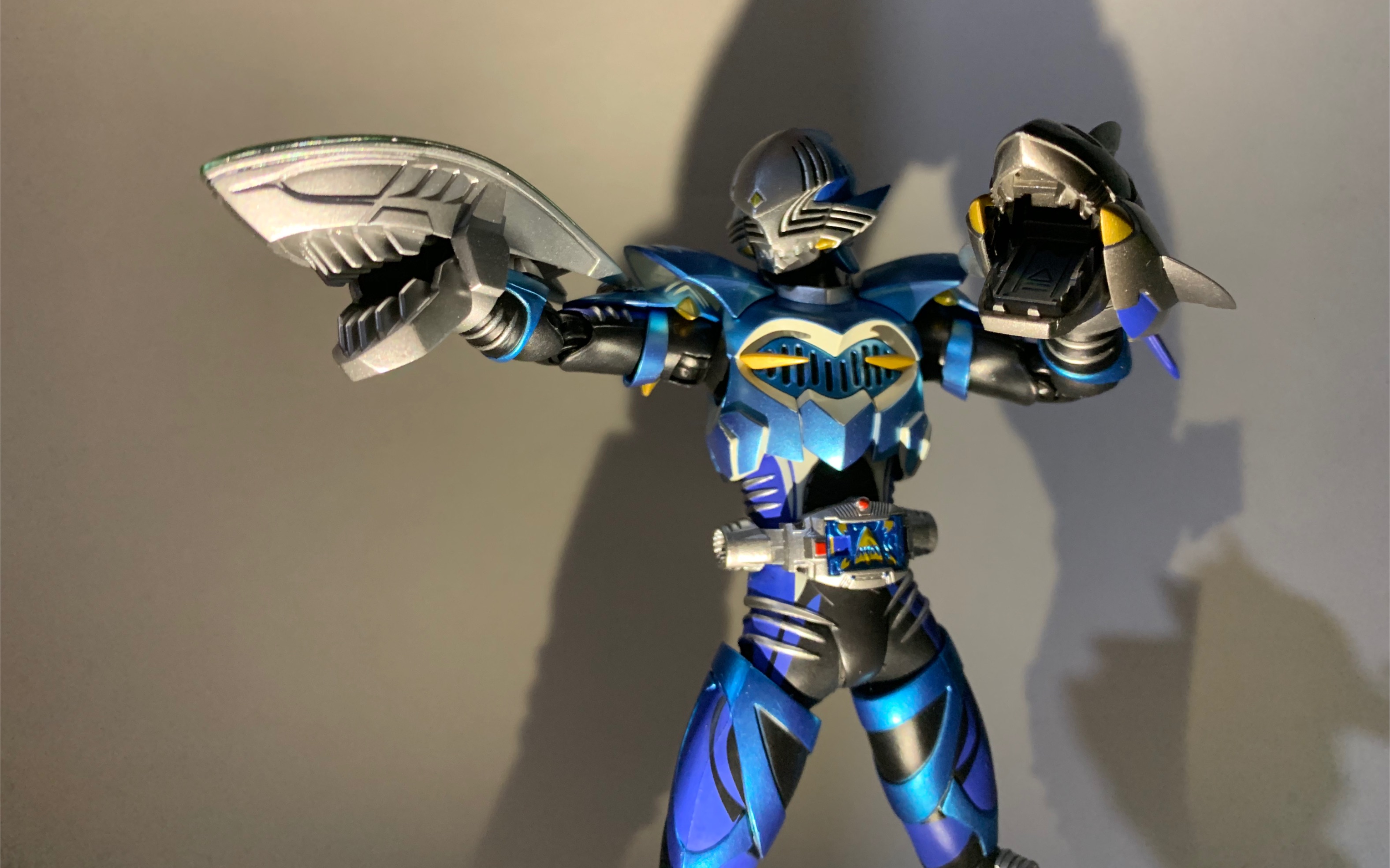 燃烧的栗子模玩分享空间第二十九期 shf 假面骑士abyss(深渊)