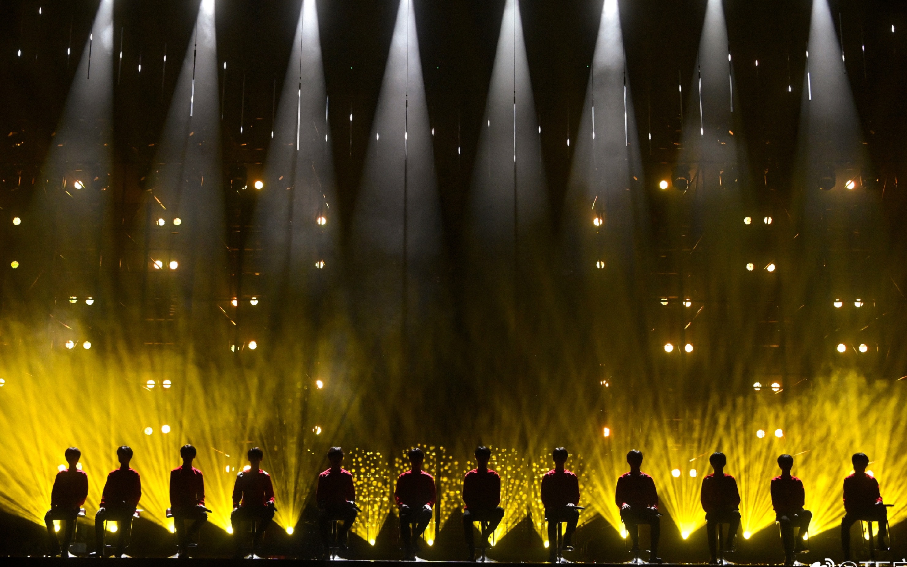 【tf家族三代reaction】半路人看新年音乐会(上)每个弟弟都好棒呀!