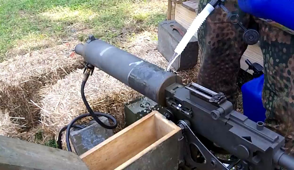 m1917重机枪射击后的枪管有多烫——战地1超人系列