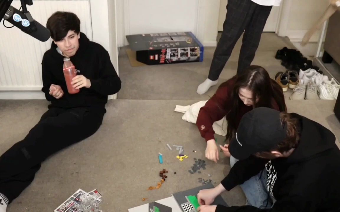 短生karl向sapnap脱衣示爱