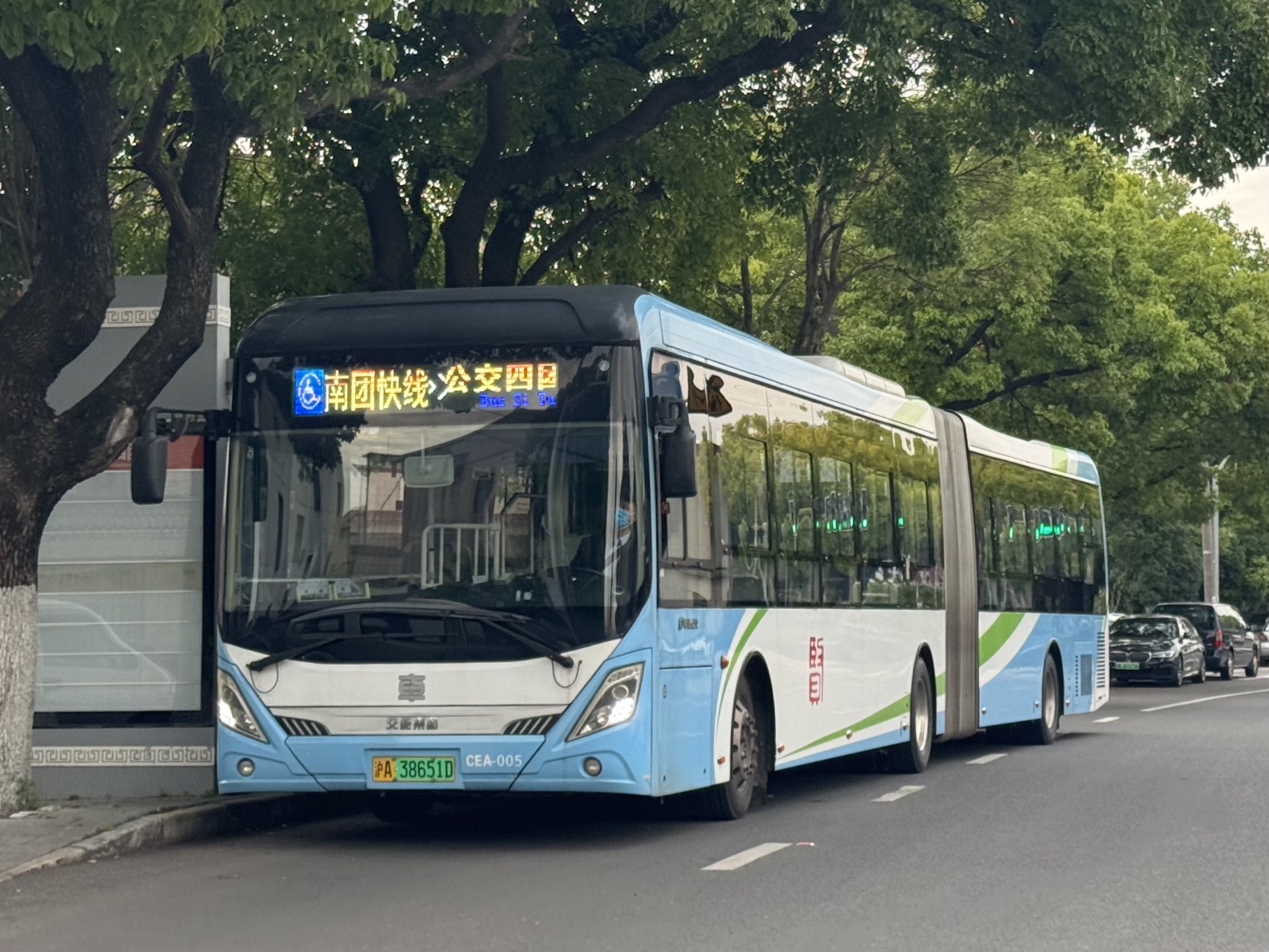 上海公交 奉贤巴士 南团快线 公交四团站往南桥汽车站方向