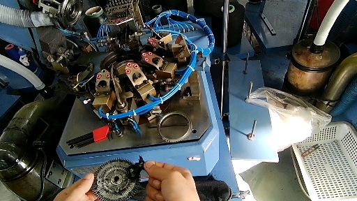 袜机维修,袜子扎口扎不住时,怎样维修_哔哩哔哩_bilibili