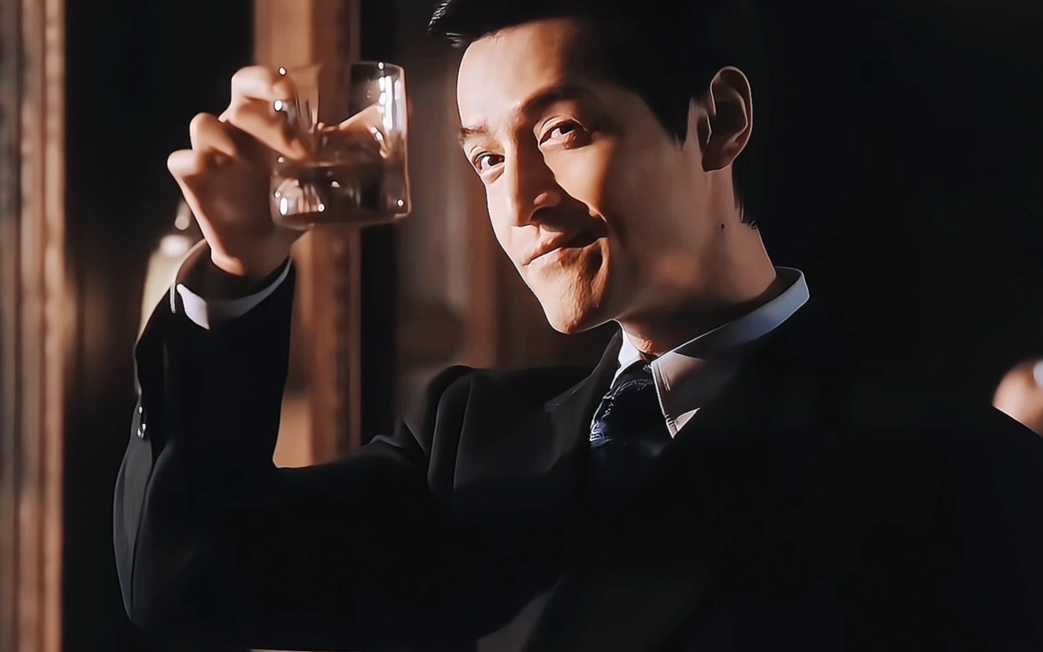 "胡歌最新国产神剧繁花上线即巅峰!