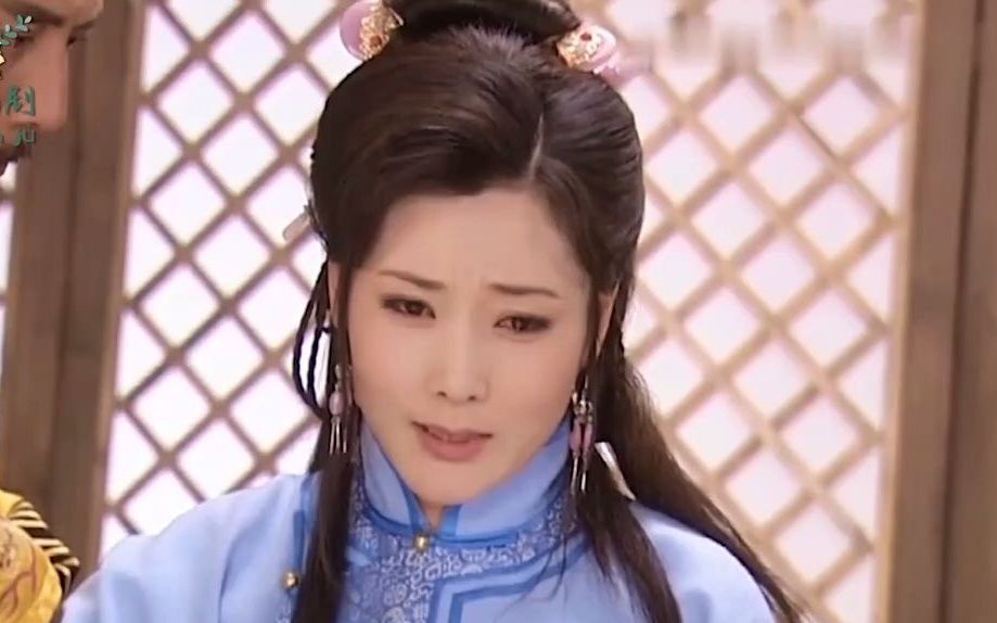 皇太极来花园找大玉儿不料海兰珠一个回眸沦陷了