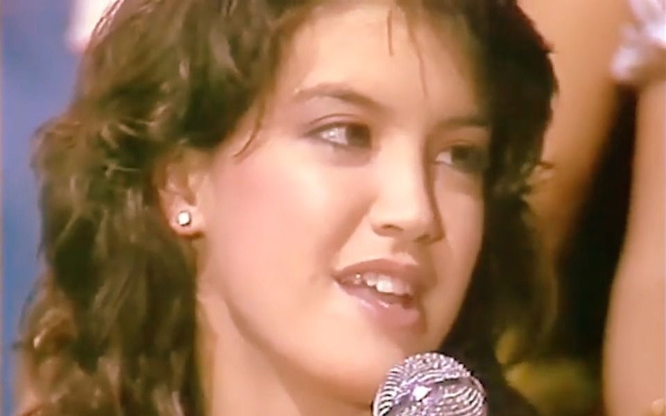 高颜值美女菲比ⷮŠ凯茨Phoebe Cates  Paradise (Discoring 1982)哔哩哔哩bilibili