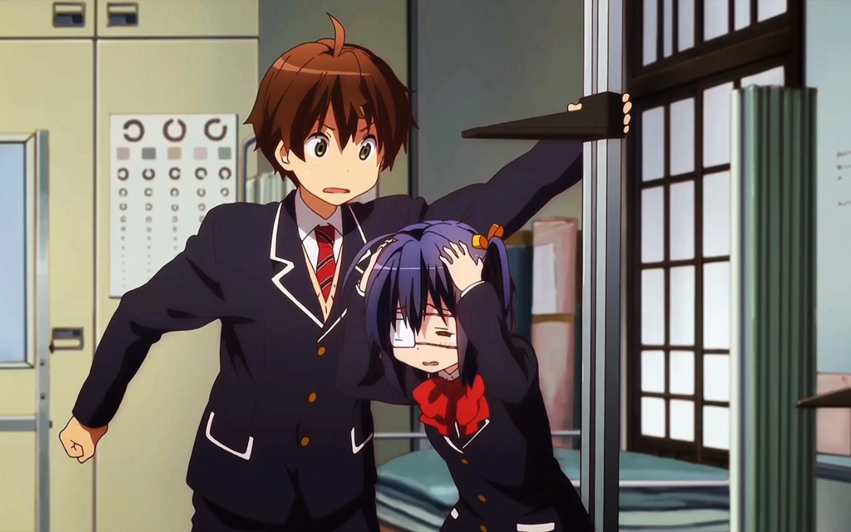 小鸟游六花菜逼垃镜