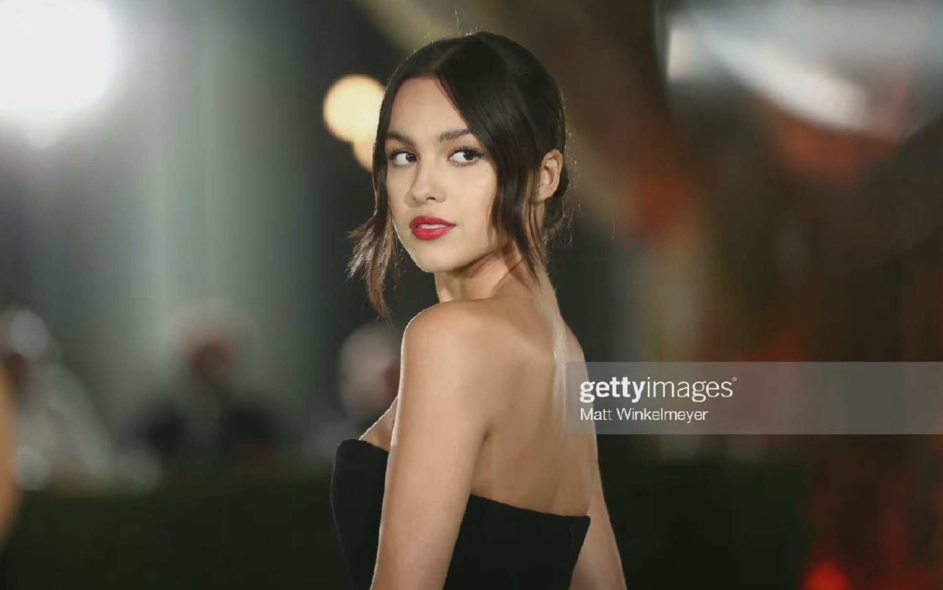 olivia rodrigo出席美国奥斯卡博物馆开幕晚会_哔哩哔哩_bilibili