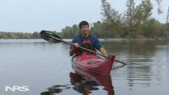 海洋艇翻滚第二步，抓水How_To_Roll_a_Sea_Kayak,_Part_2_-_The_Catch_