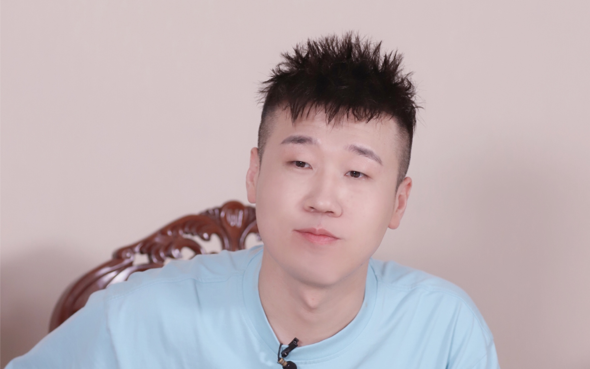 杨九郎#穿大褂的你和穿私服的你