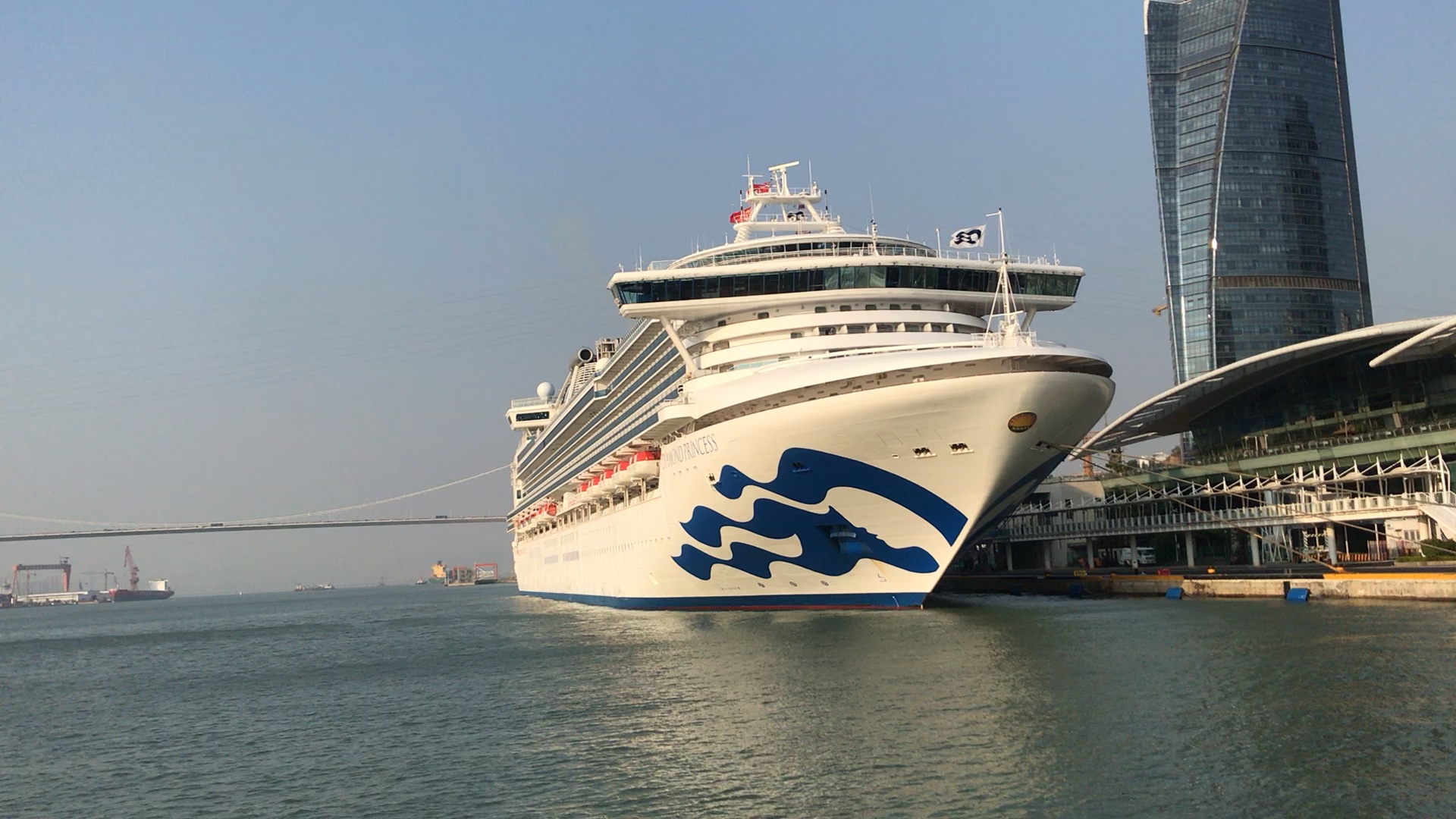 钻石公主号邮轮停靠厦门