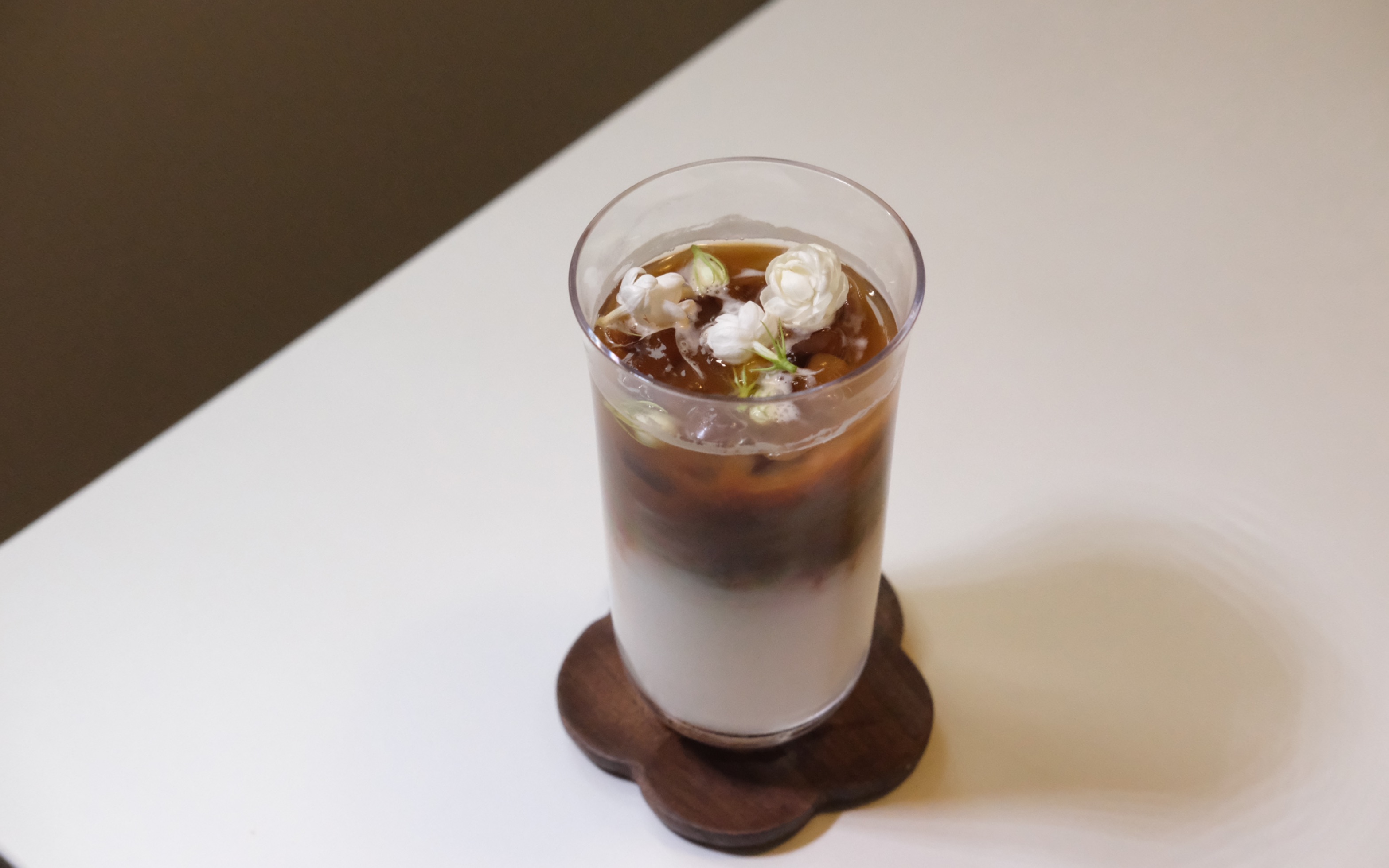 快去试试0999沁人心脾的好喝98茉莉冰拿铁_哔哩哔哩_bilibili