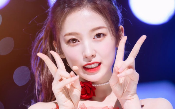 人生直拍红裙马尾美的有点超过ohmygirl崔乂园横版竖版4k直拍