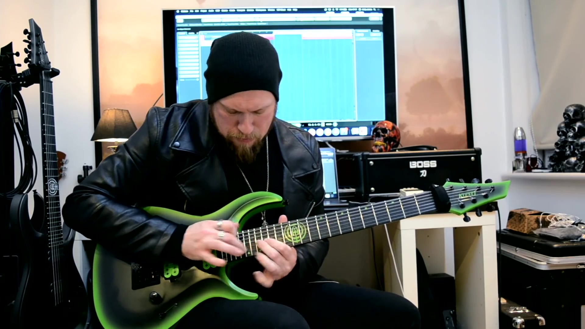 [图]Andy James - "The Watcher" demoing the Kiesel Polarity active coil split pickup