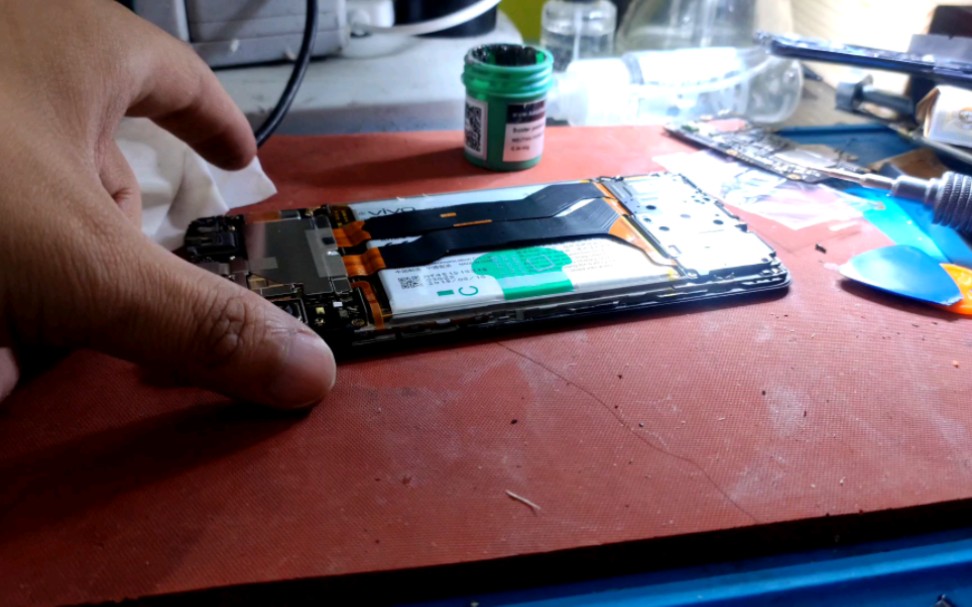 手机维修日常 vivox23换电池和后盖