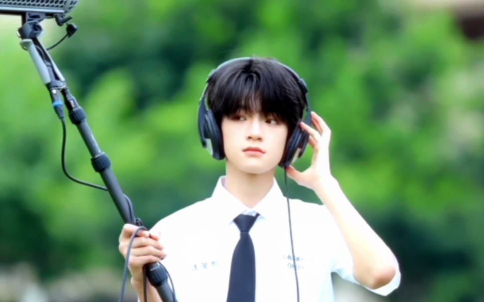 【tf家族四代 | 悬溺】时代峰峻独有的少年感,我永远爱山城的少年