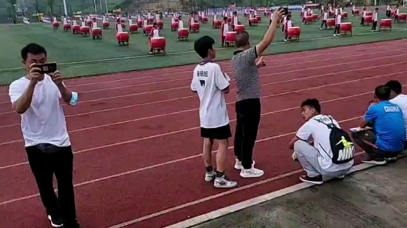 恭喜织金县猫场中学足球三连冠