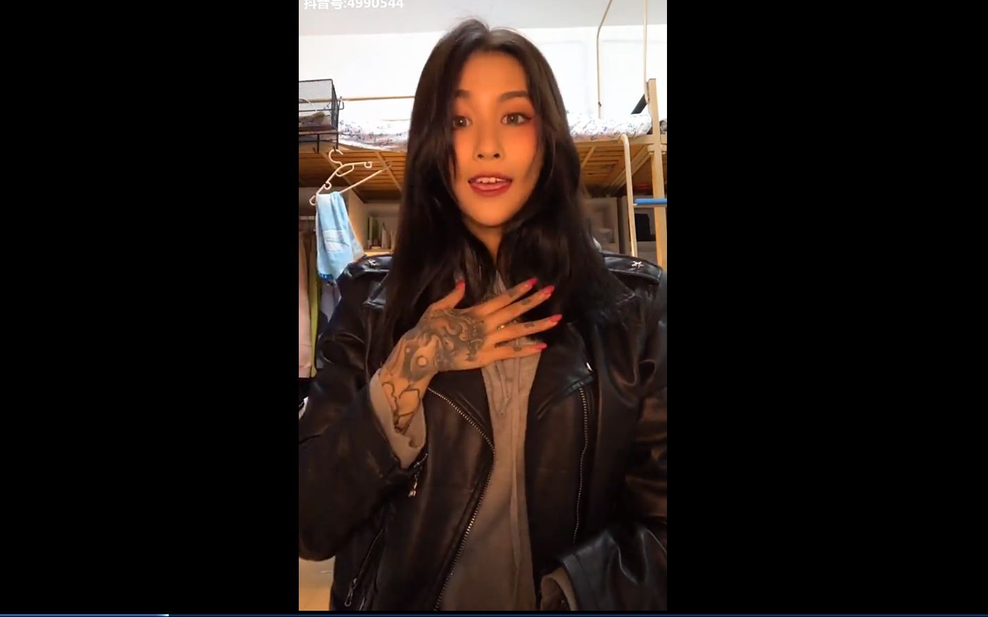 这位纹身黑皮虎牙的小姐姐你喜欢吗