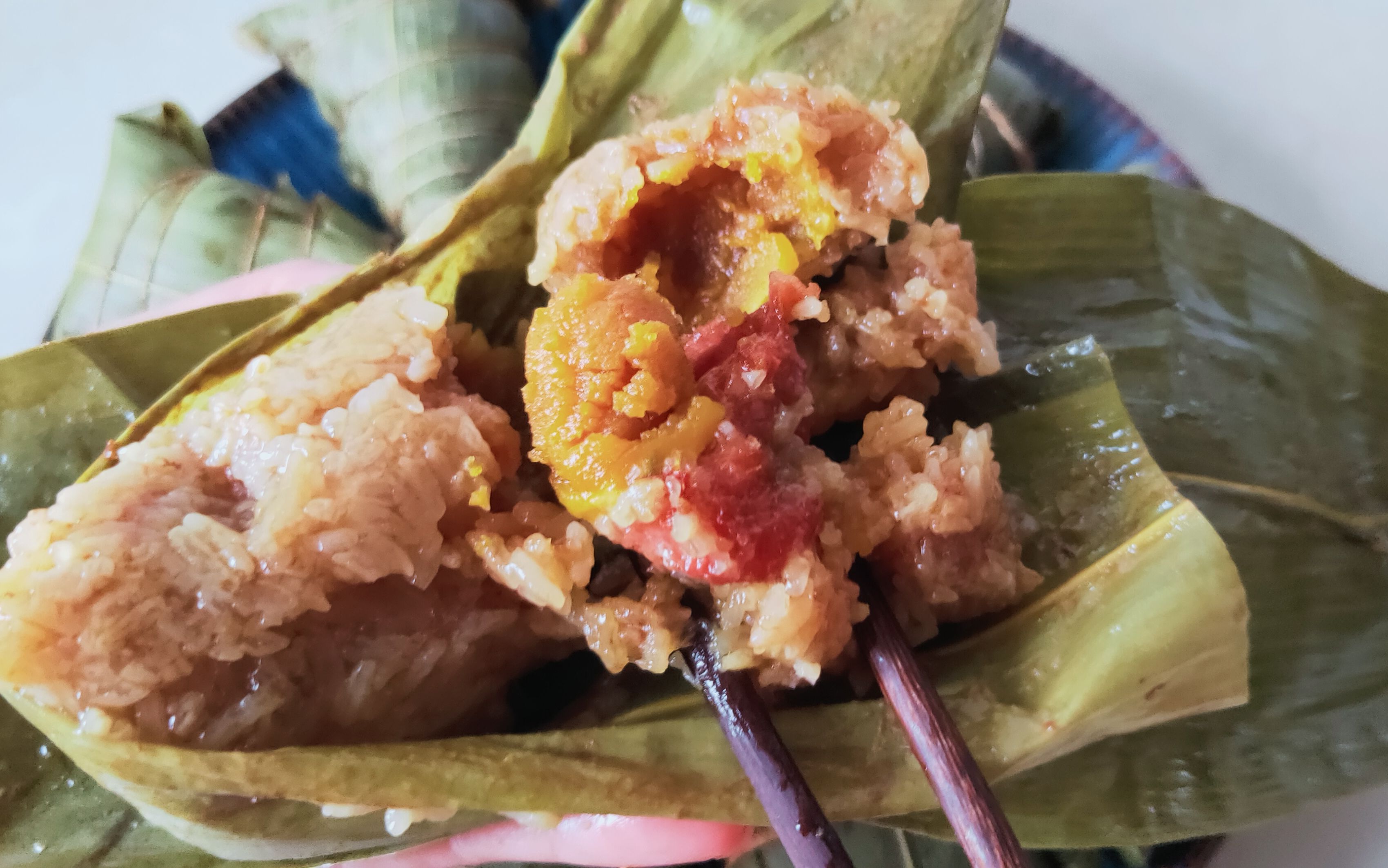 端午节在家包咸肉蛋黄粽子,咸香软糯,不会没关系,手把手教你包,一看