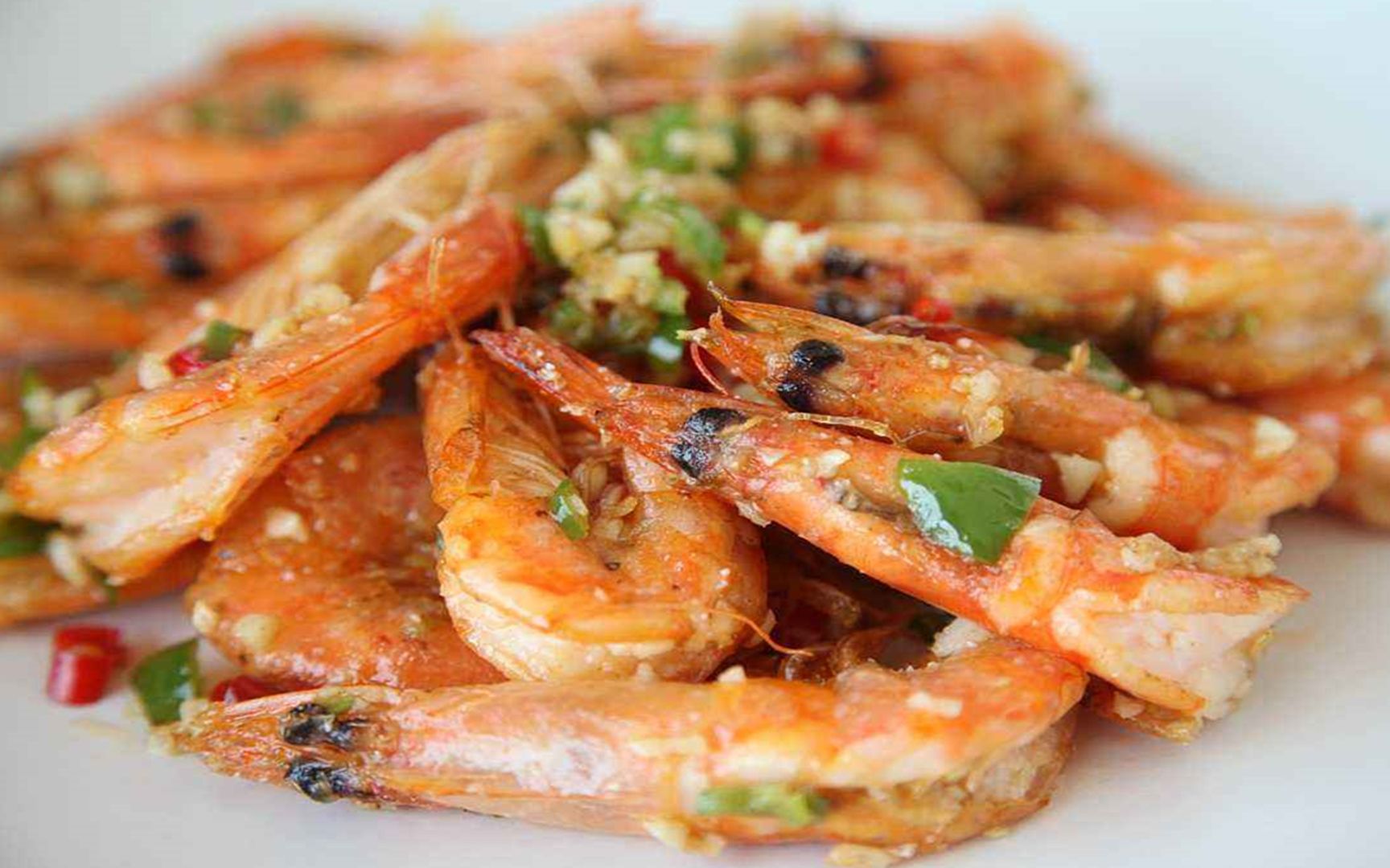 教你蒜蓉焖大虾正确做法蒜香浓郁鲜美香辣入味越吃越过瘾