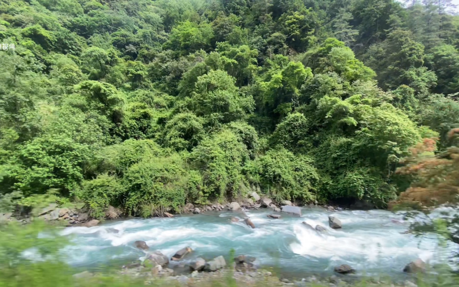 四川阿坝州汶川县耿达镇往巴郎山方向沿途看到的场景哔哩哔哩bilibili