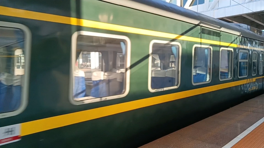 k8382和k2906进宣城站