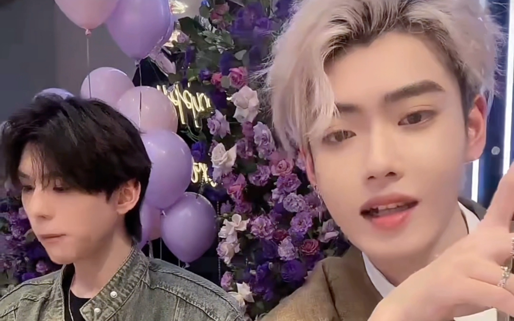 孙澈参加安静公主生日cut