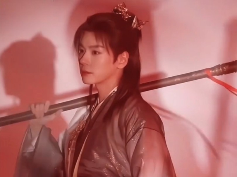 魏哲鸣红衣古装一眼沦陷,大话西游版