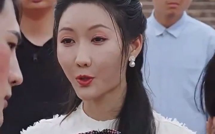 [图]退婚后，女战神后悔哭了(3)