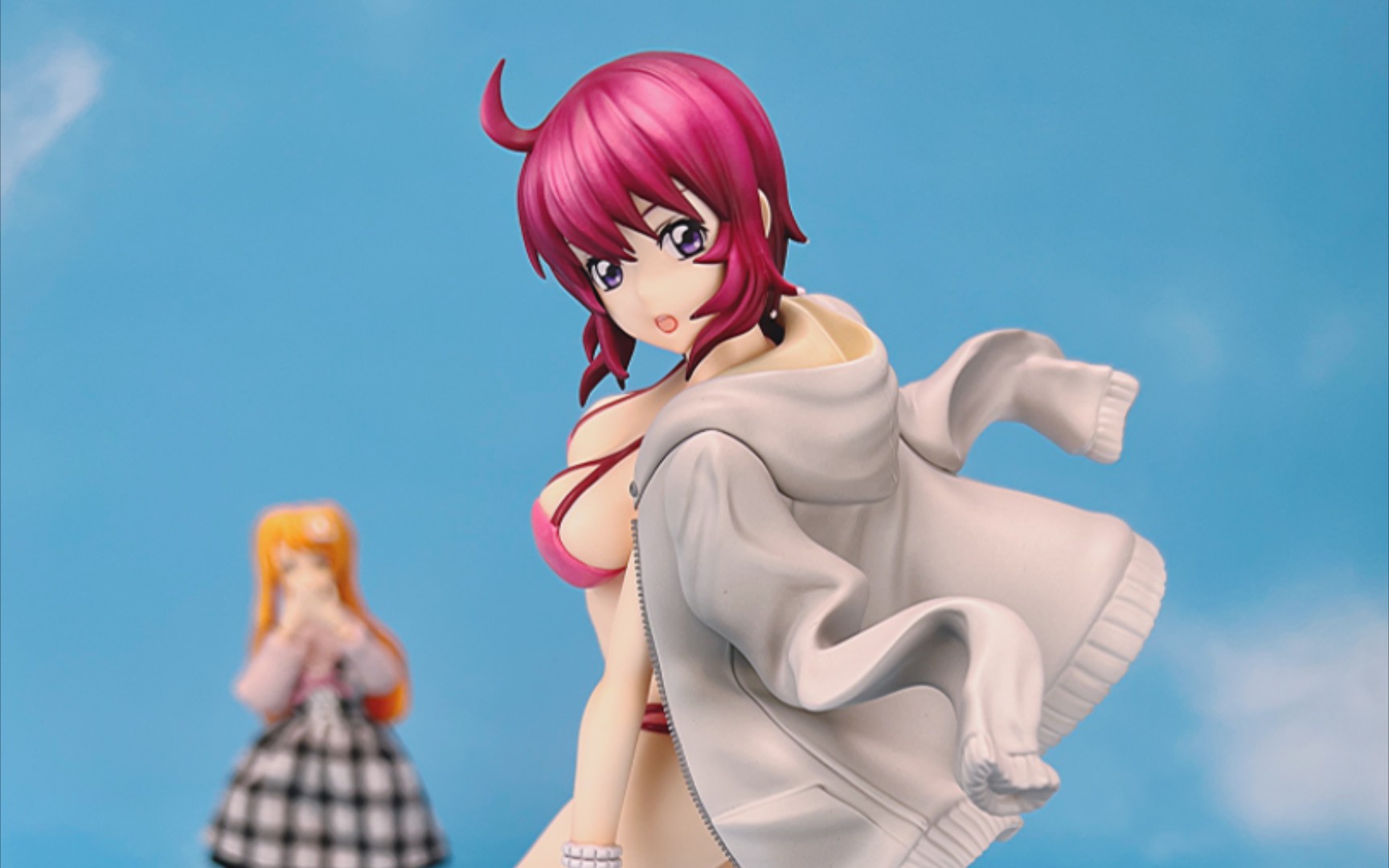 [外套可以脱]megahouse23年9月 高达ggg 露娜玛利亚霍克 泳装 彩色