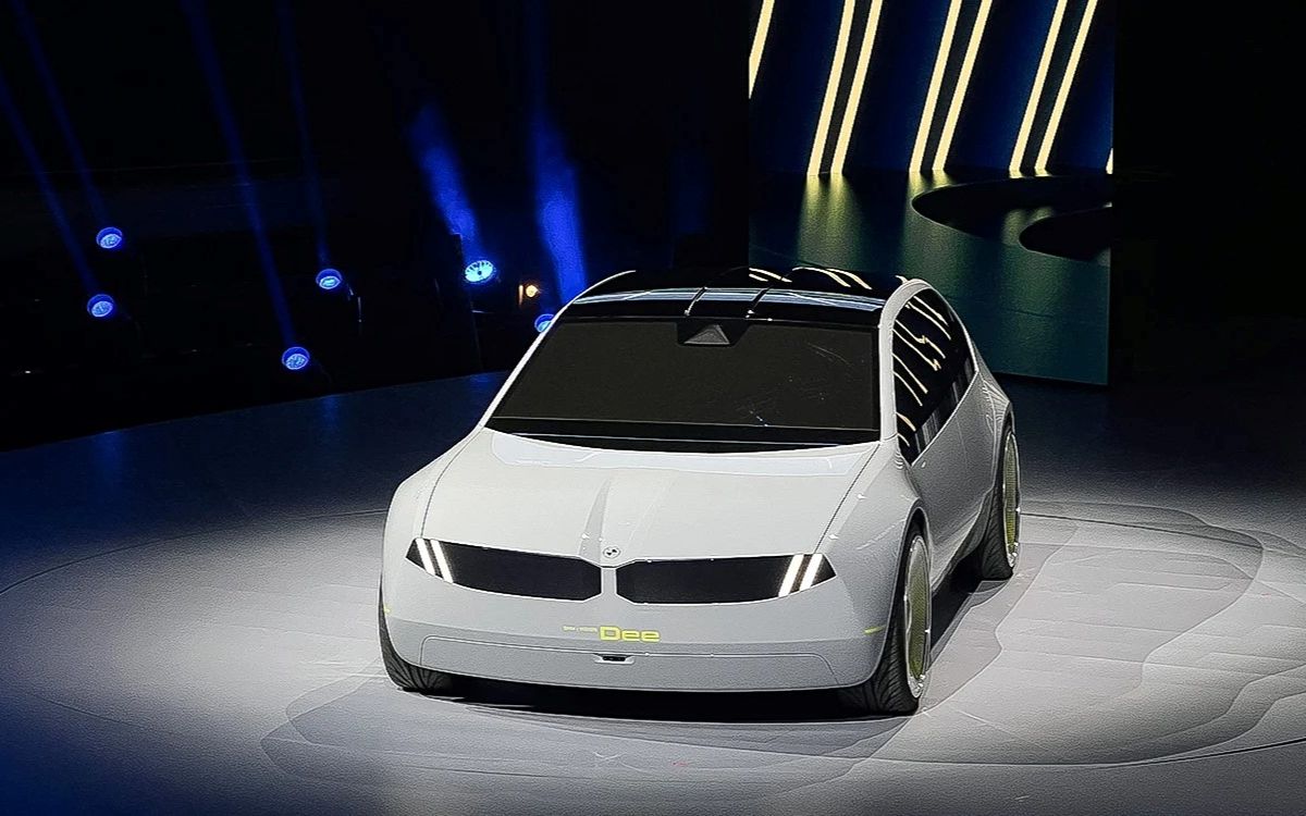 bmw宝马ces2023展出未来概念车 i vision dee