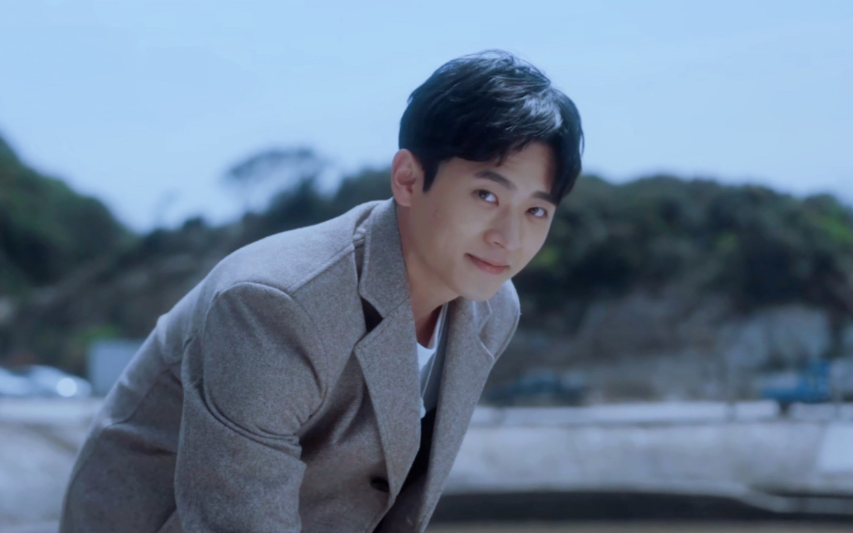 丞磊景清一个笑我便入了坑现代装要命这气质好适合拍谍战警匪啊期待新