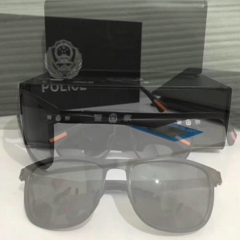 中国警察叔叔执勤,边防执勤防紫外线偏光太阳镜