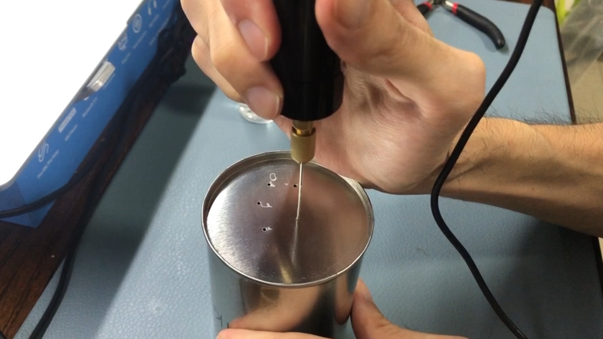 小电钻打孔测试