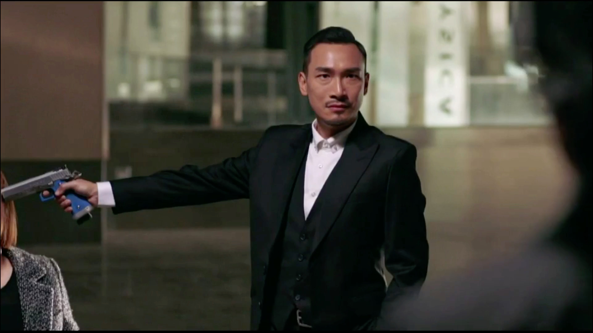 魏德信 开枪逼人挪盒饭